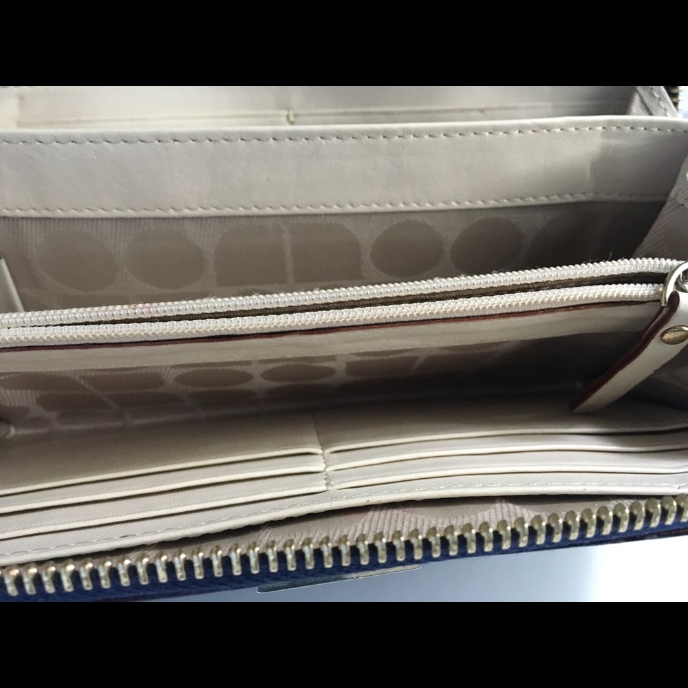 Kate Spade wallet - Picture 2 of 4